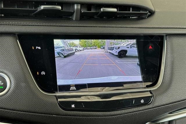 Vehicle image 19 of 33