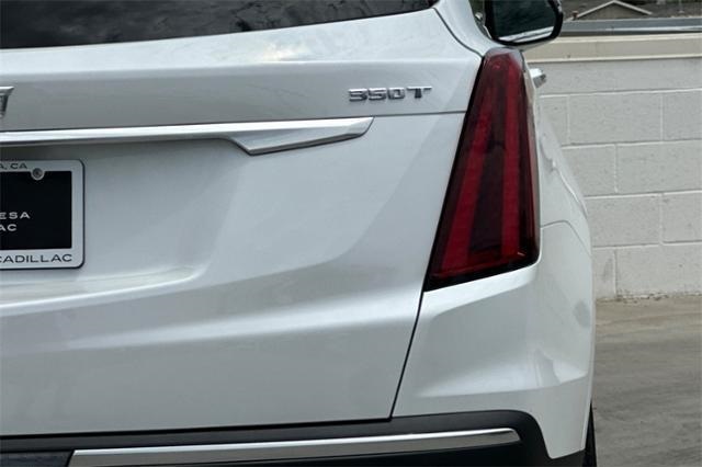 Vehicle image 31 of 33