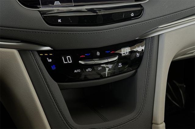 Vehicle image 22 of 33