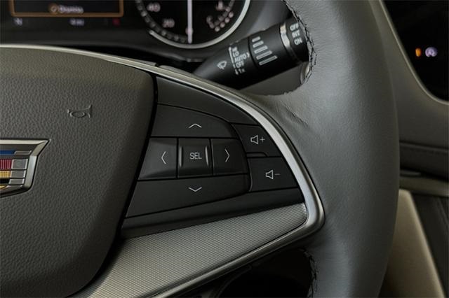 Vehicle image 27 of 33