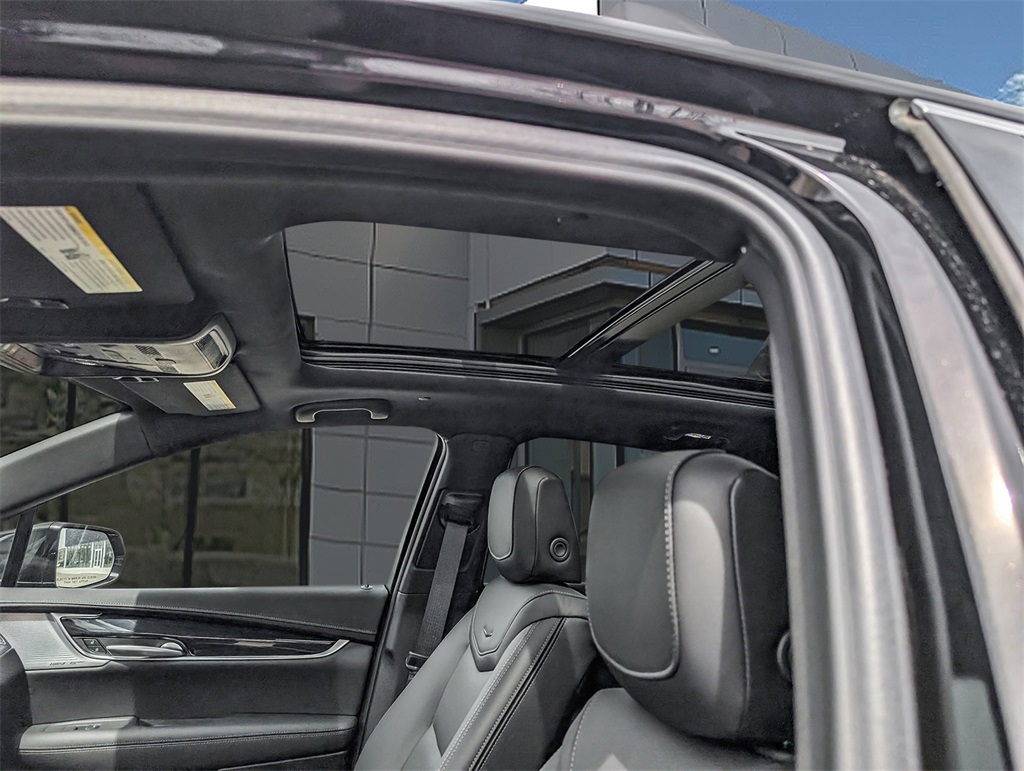 Vehicle image 16 of 37