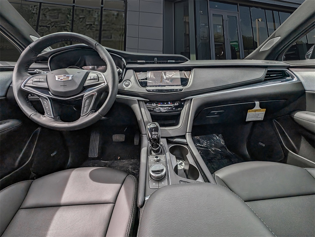 Vehicle image 25 of 37