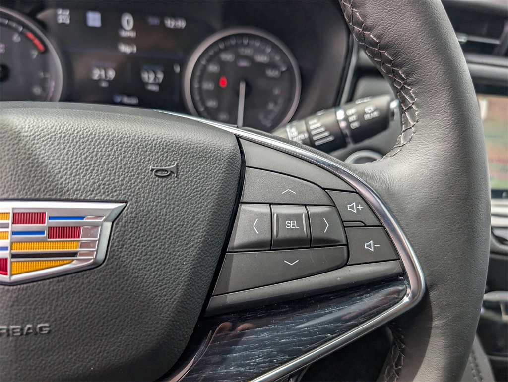 Vehicle image 28 of 37