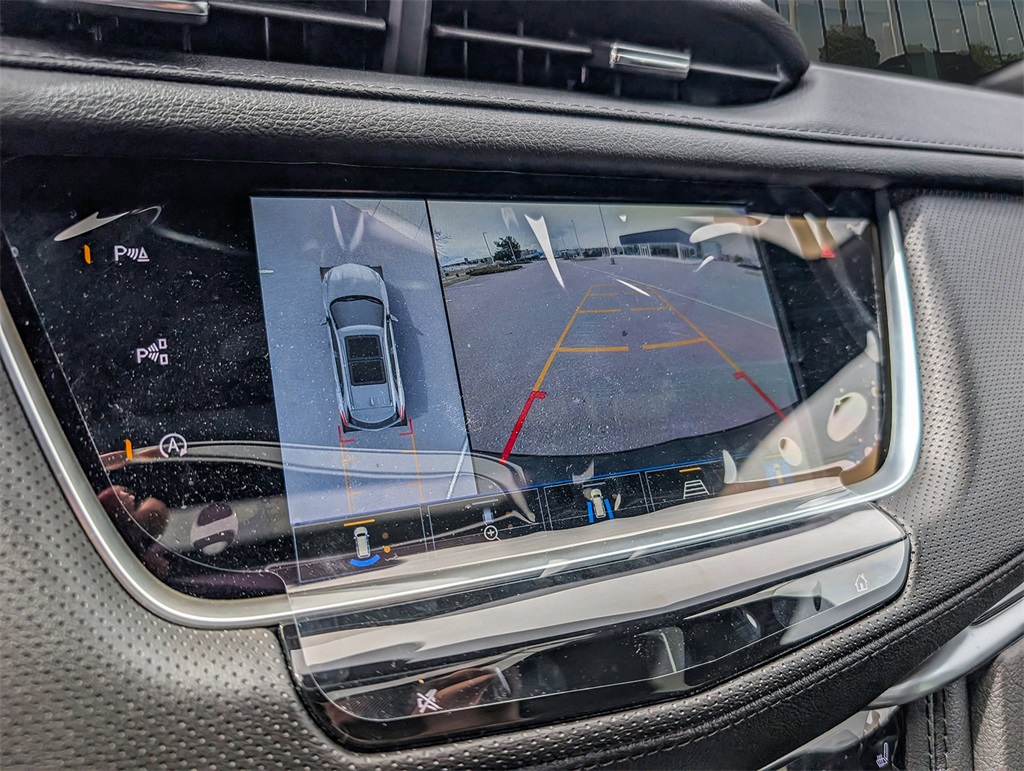 Vehicle image 31 of 37