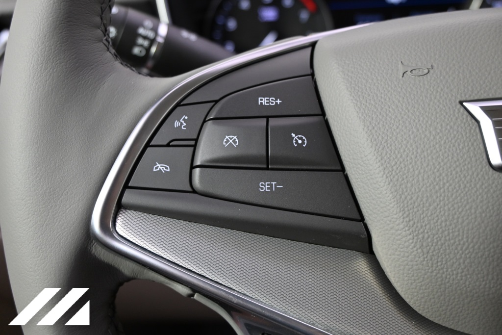 Vehicle image 33 of 37