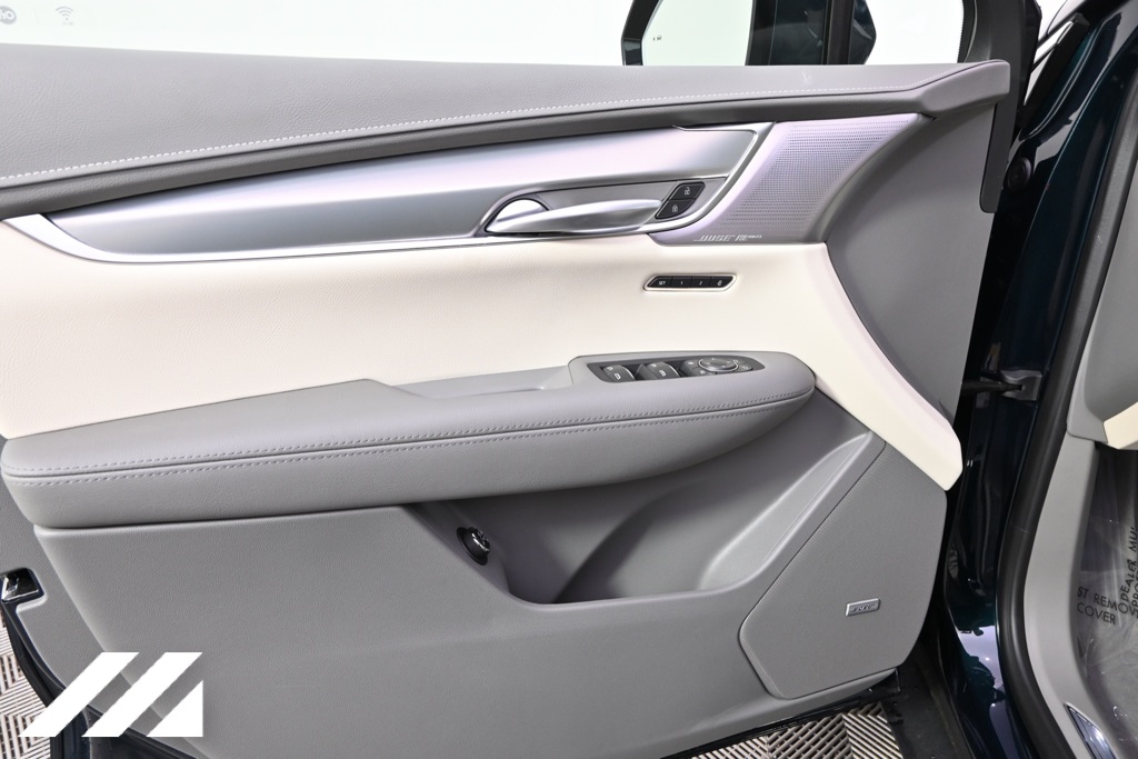 Vehicle image 22 of 37