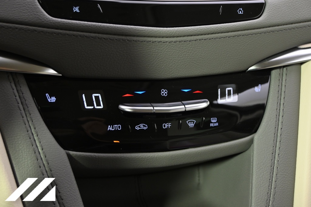 Vehicle image 31 of 37