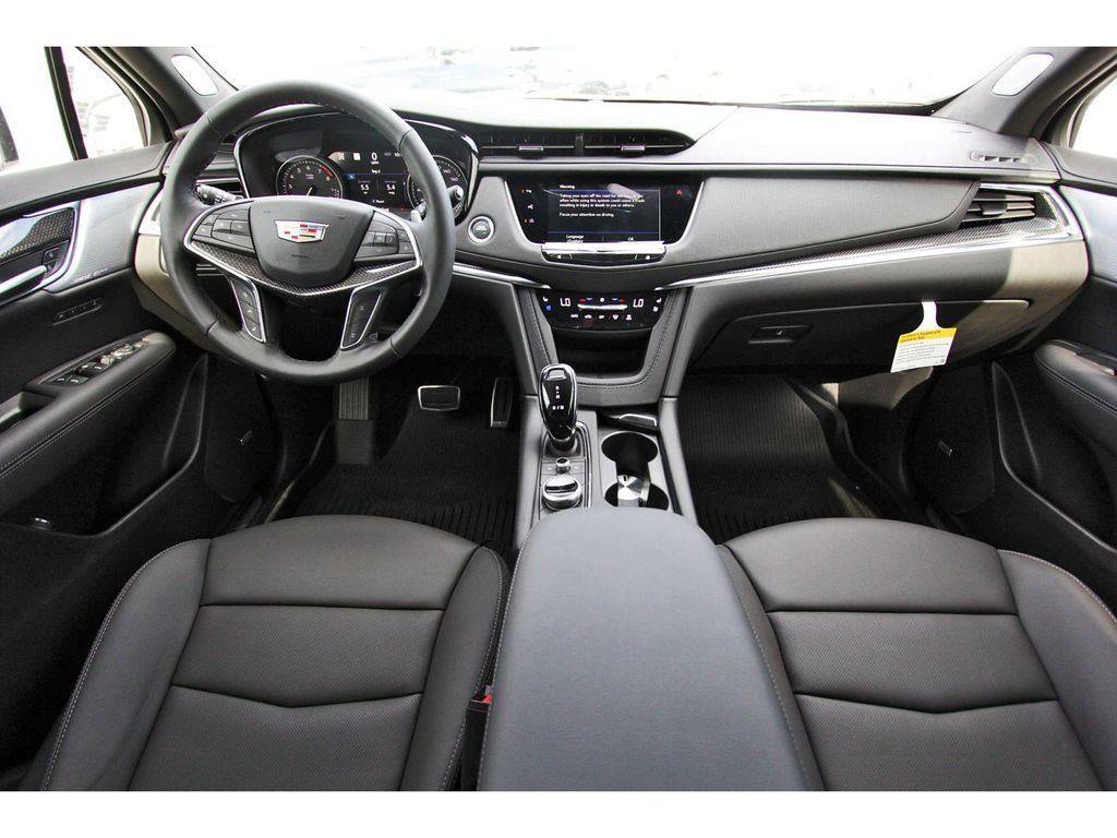 Vehicle image 9 of 23