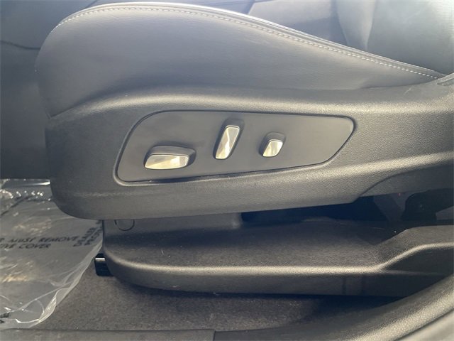 Vehicle image 35 of 38