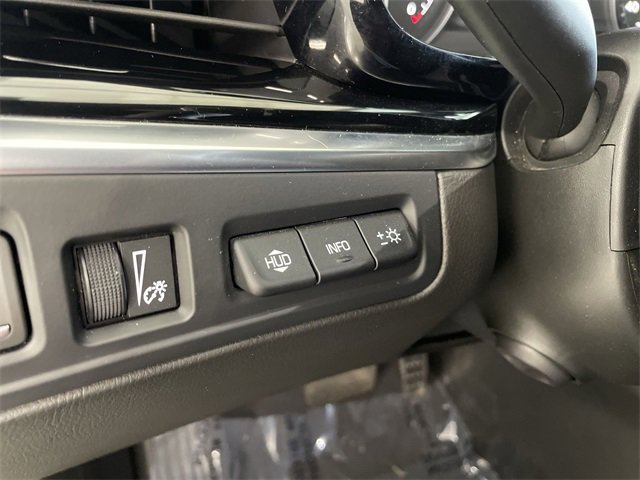 Vehicle image 28 of 38