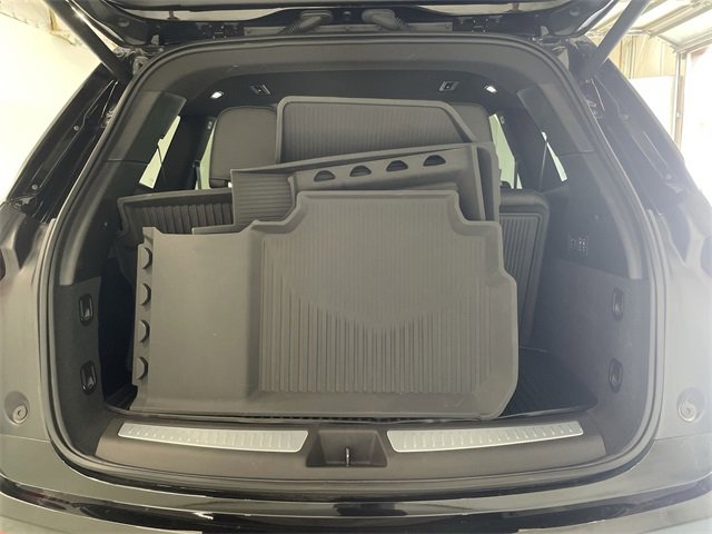 Vehicle image 16 of 38