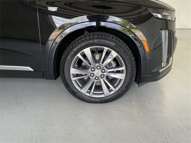 Vehicle image 14 of 38