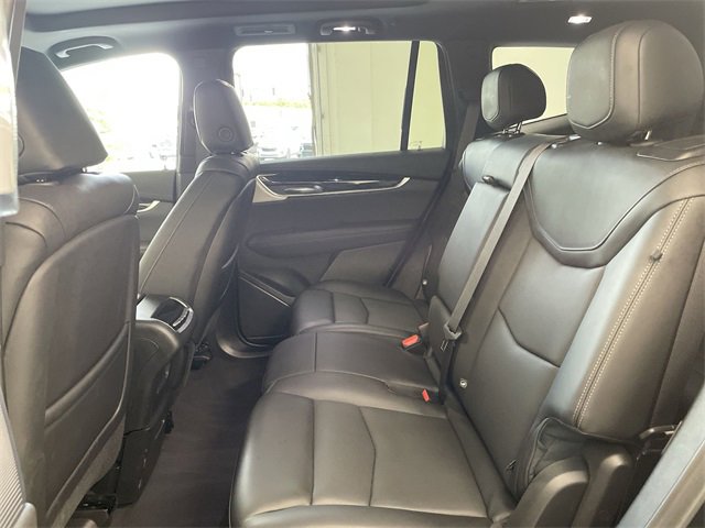 Vehicle image 17 of 38