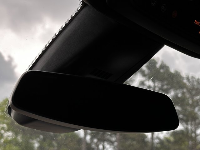 Vehicle image 26 of 36