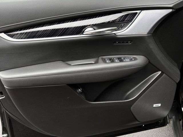Vehicle image 13 of 36
