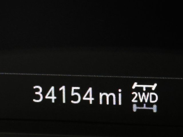 Vehicle image 21 of 36
