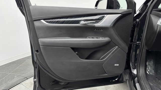 Vehicle image 24 of 41