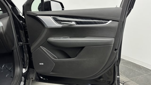 Vehicle image 39 of 41