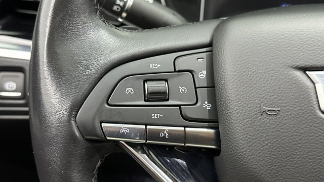 Vehicle image 17 of 41