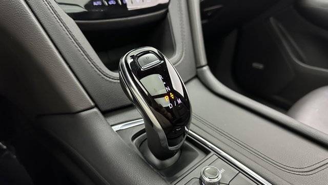 Vehicle image 14 of 41