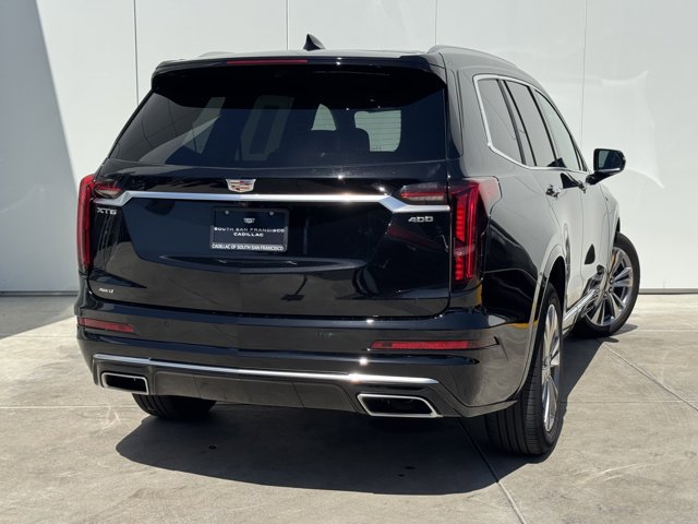 Vehicle image 4 of 33