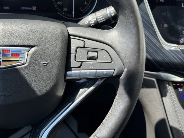Vehicle image 19 of 33