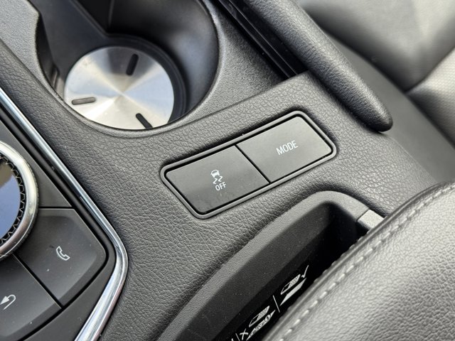 Vehicle image 28 of 33