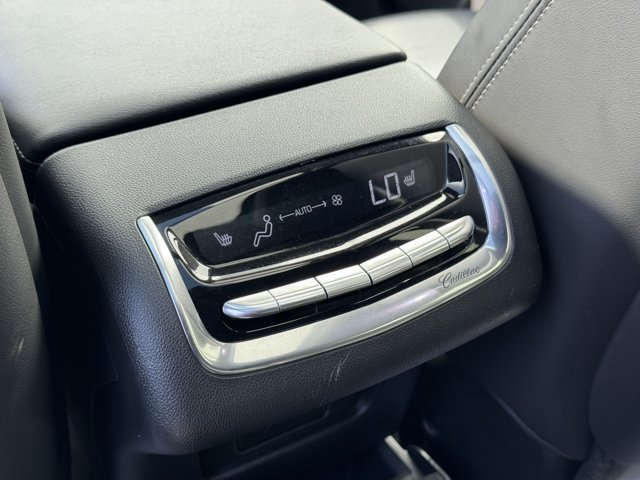 Vehicle image 13 of 33