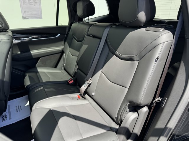 Vehicle image 11 of 33