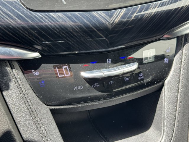 Vehicle image 24 of 33