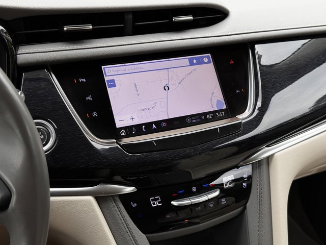 Vehicle image 23 of 36