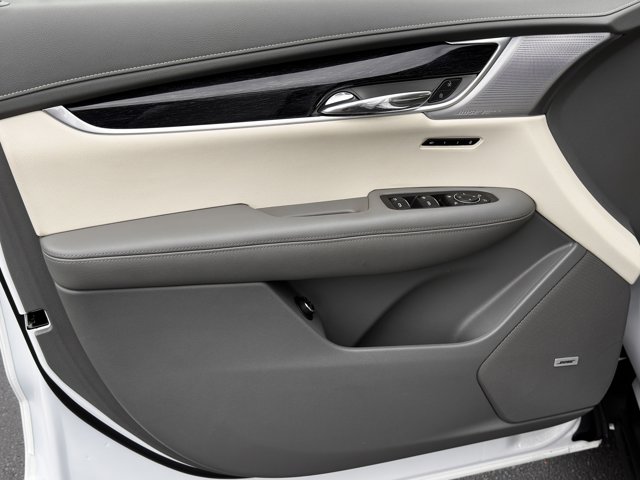 Vehicle image 13 of 36