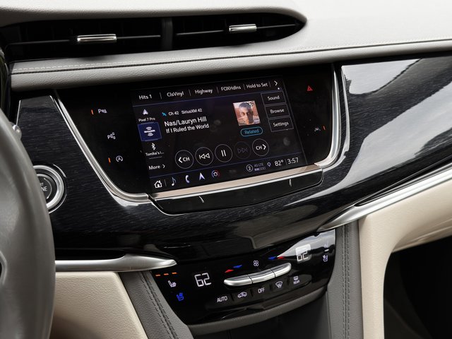 Vehicle image 22 of 36