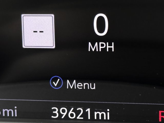 Vehicle image 21 of 36