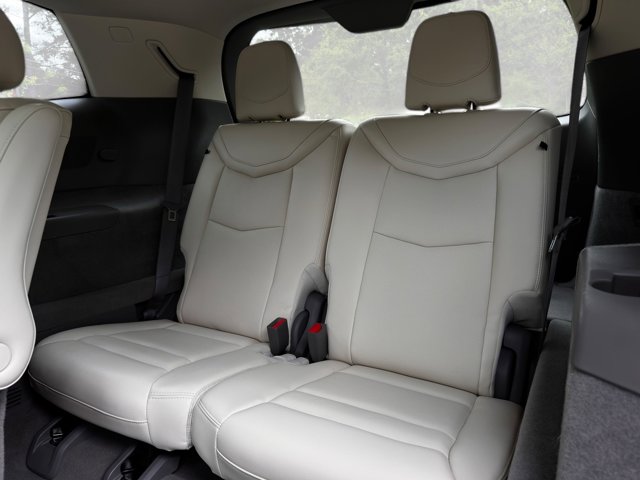 Vehicle image 31 of 36