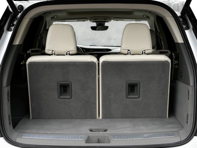 Vehicle image 32 of 36