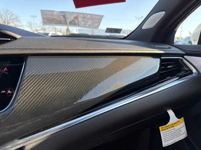 2024 Cadillac XT6 Sport Image 13 of 30