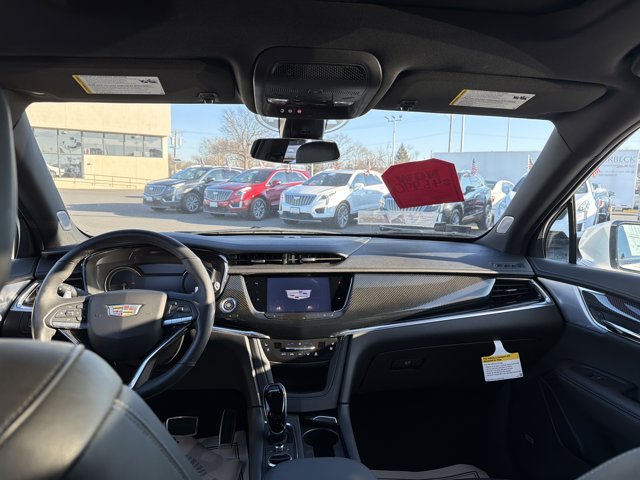 2024 Cadillac XT6 Sport Image 12 of 30