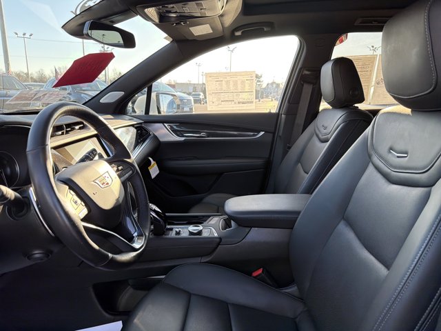 2024 Cadillac XT6 Sport Image 27 of 30