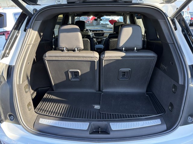 2024 Cadillac XT6 Sport Image 7 of 30