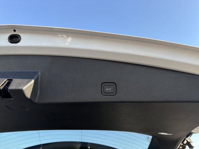 2024 Cadillac XT6 Sport Image 29 of 30