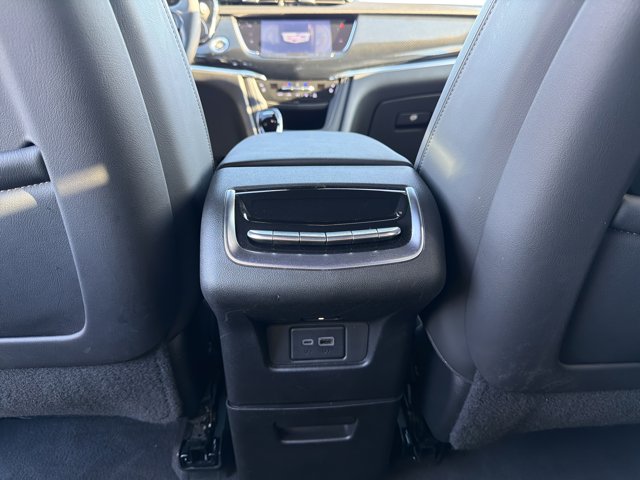 2024 Cadillac XT6 Sport Image 19 of 30