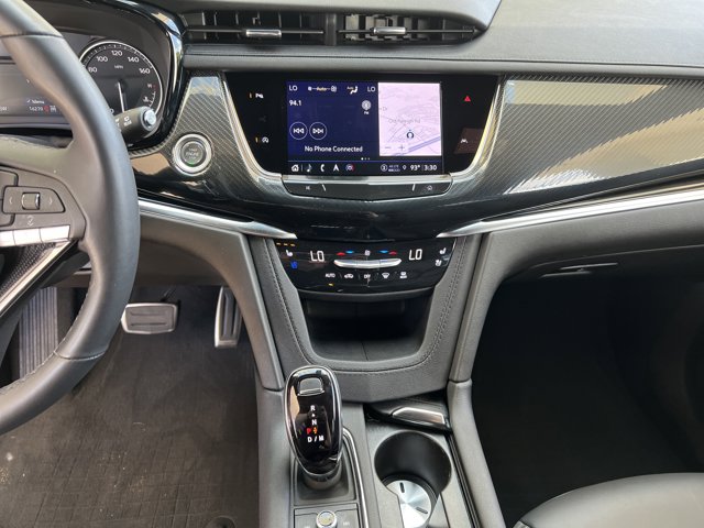 Vehicle image 33 of 34