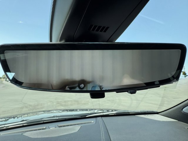 Vehicle image 16 of 17