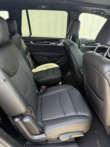 Vehicle image 8 of 17