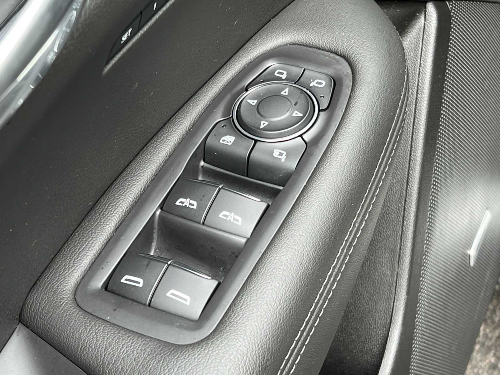 Vehicle image 13 of 35