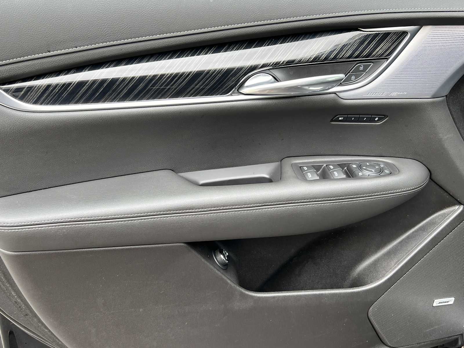 Vehicle image 12 of 35