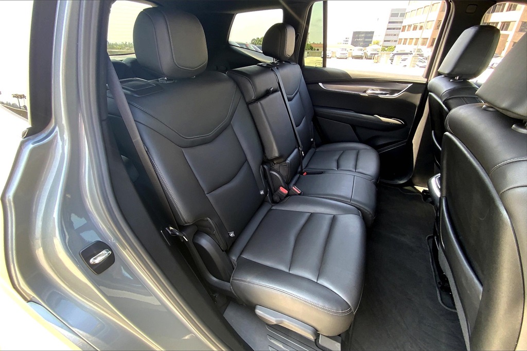 Vehicle image 9 of 38