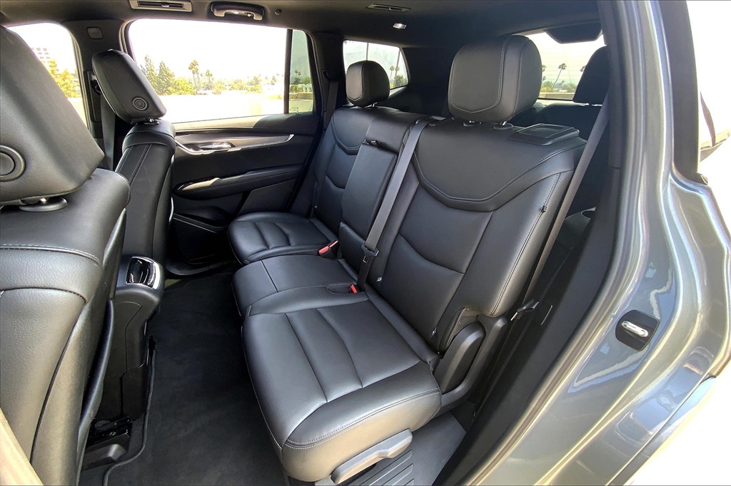 Vehicle image 12 of 38