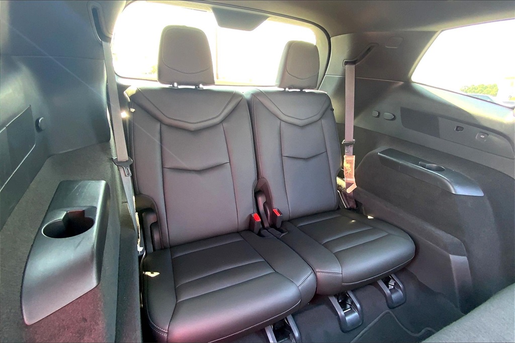 Vehicle image 13 of 38